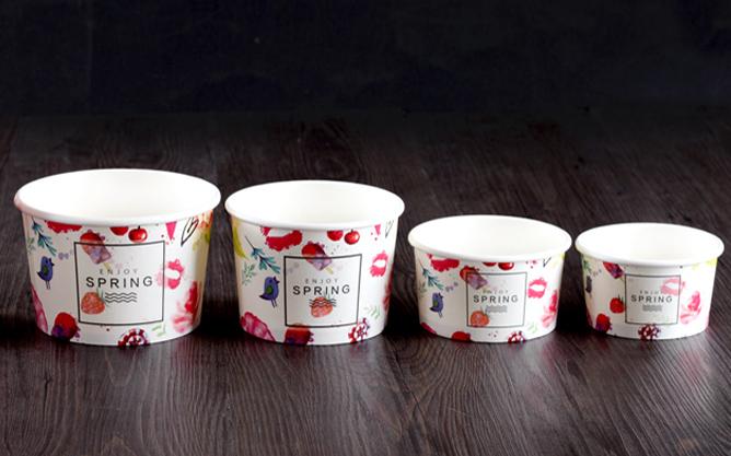 Tasses à emporter de crème glacée avec nos tasses de Gelato de marque
