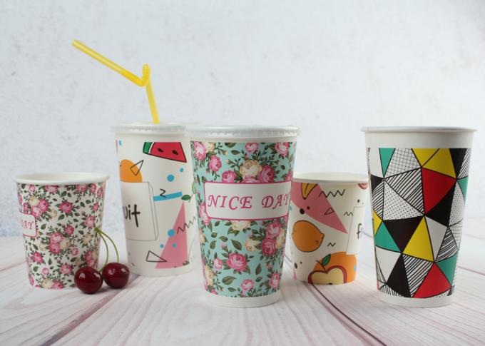 Le jus potable de tasses de papier de froid à mur unique met en forme de tasse des tasses de jus d'orange de tasses de fruit